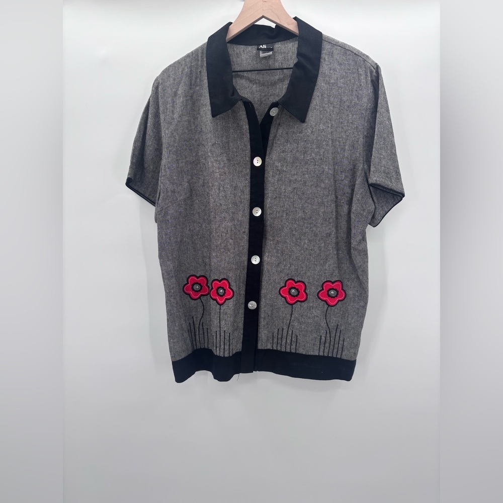 Ali Miles Black and Gray Textured Top Appliqué Red Flowers Size XL